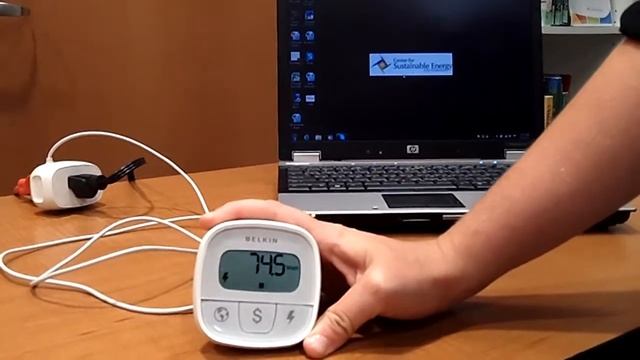Using a Watt meter to measure your appliances' energy use смотреть онлайн
