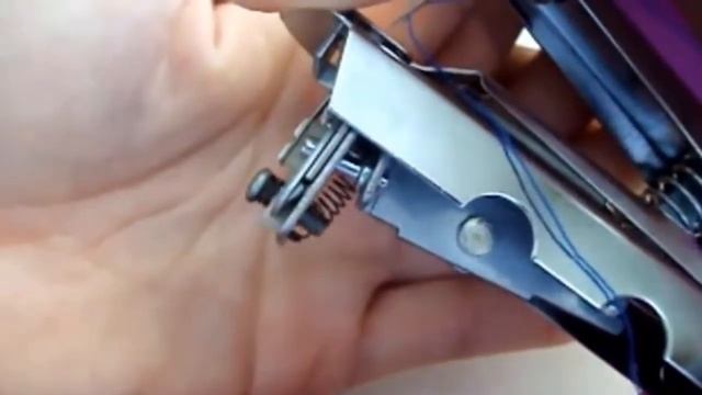 Mini Handheld Sewing Machine смотреть онлайн