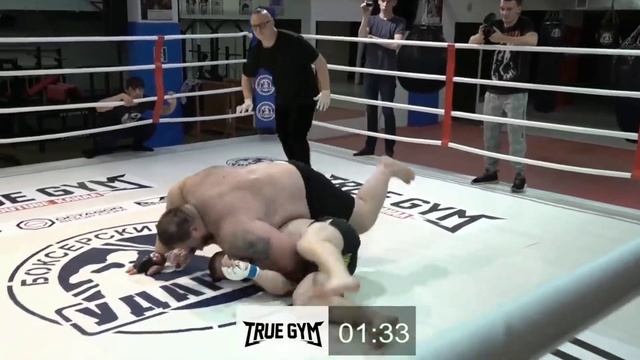 Папа Гигант 220 кг против Ушу Мастера 77 кг БОЙ - Это вам не UFC_HD смотреть онлайн