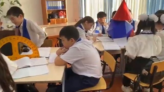 Айшабибі орта мектебінің математика Ілиясова Алтынай Еркінқызы смотреть онлайн