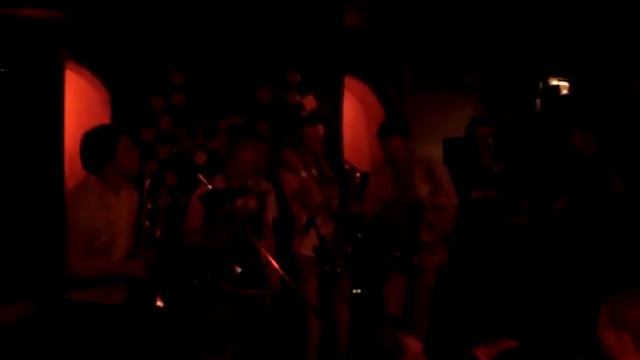 Uncle Tom,s Hut (ex Jolly Kiddiez) - Бегущая по волнам смотреть онлайн