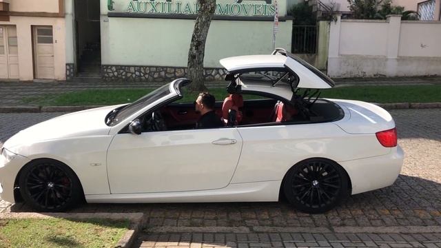 bmw 335 cabrio (conversível) bi turbo abrindo a capota e acelerando смотреть онлайн
