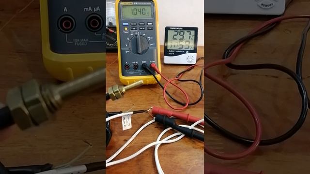 Basic testing of Thermistor Sensor - PTC & NTC смотреть онлайн
