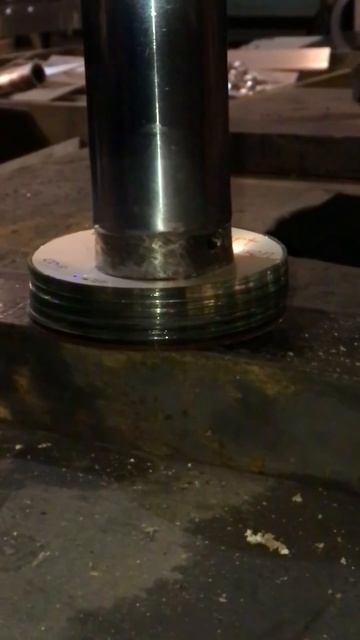 25 CD's smashed (slow-mo) смотреть онлайн