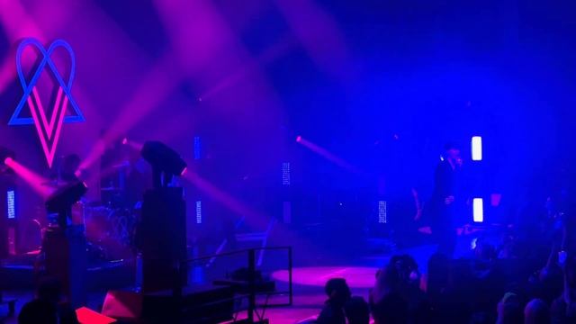 VV Ville Valo - Neon Noir 10.05.2024 @ Royal Albert Hall, London смотреть онлайн