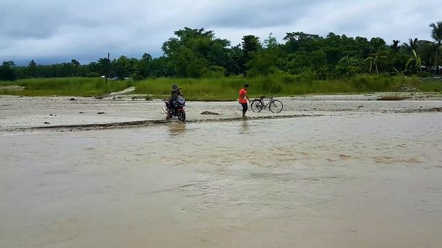 झापा-सुखानी जङ्गलमा यस्तो खोला । राजमार्गबाट मात्र 3 KM तर यस्तो भयावह अवस्था । हेर्नुहोस हरिविजोग