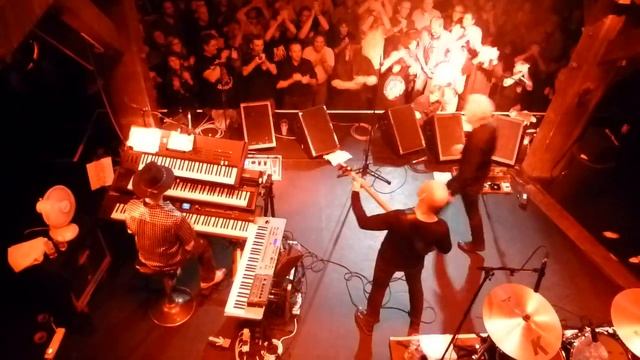 Manfred Mann's Earth Band - Joybringer - Blinded By The Light (live in Hamburg, 09.10.14, HD) смотреть онлайн