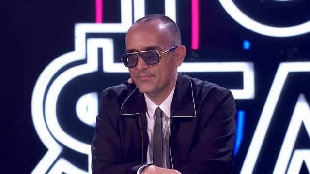 DANNA PAOLA EN PIE ante ÁLEX cantando «HOPELESSLY DEVOTED TO YOU» | Gran Final | Top Star 2021 смотреть онлайн