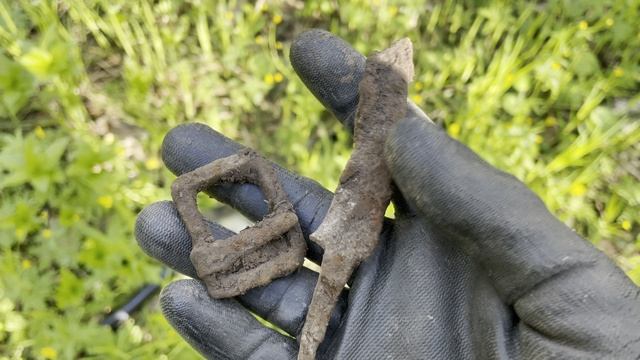 Поселение древних людей на овраге!