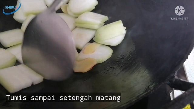 Resep Sup Bligo dan Telur asin! Ham tan citkwa dong! Hairy Gourd with salted egg soup смотреть онлайн