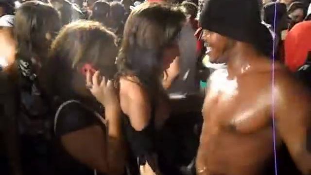 PROIBIDO PARA MENORES DE 18 ANOS SEXO AO VIVO смотреть онлайн