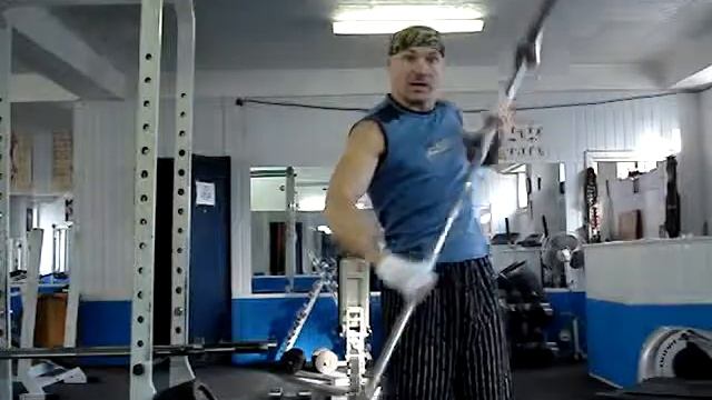упражнение-махи грифом-2 в зале.MPG