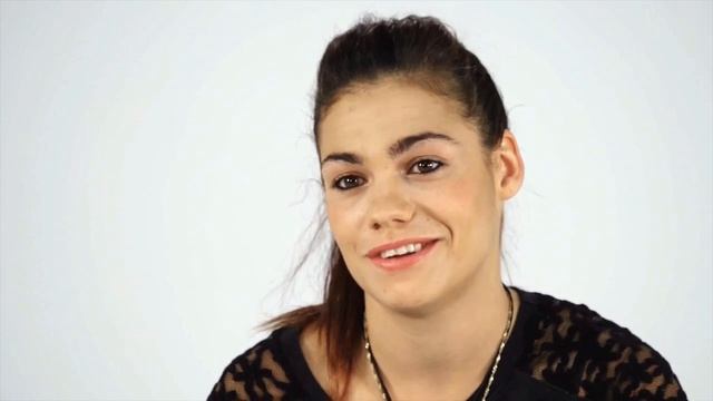 "Me fui de mi casa sin dinero, sin trabajo, sin nada... con una tripita", Cristina смотреть онлайн