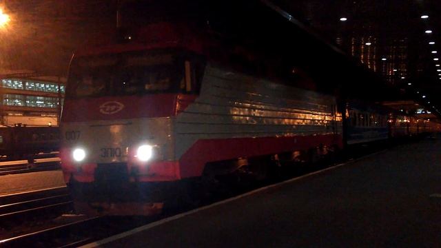 Столичний Експрес | ЕП10-007 | Поїзд № 2 Київ - Москва смотреть онлайн