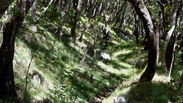 Pravi Vrh, nuova discesa "tennica" nella Vipavska Dolina. La Montagna in Bicicletta. смотреть онлайн