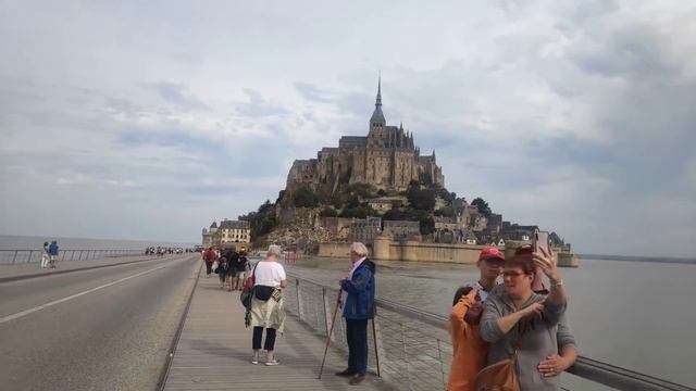 Mont -Saint -Michel смотреть онлайн