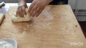 Весенние пирожки с зеленым луком.
