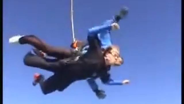 My Tandem Parachute смотреть онлайн