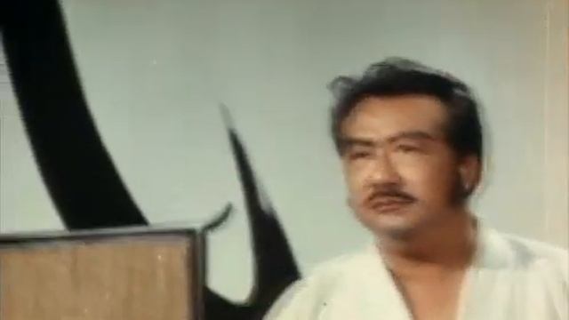 Bruce Lee боевое искуство, снялся в фильмах - Выход дракона смотреть онлайн