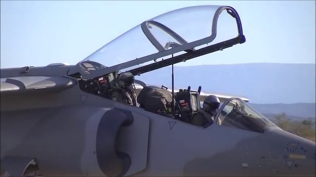 FADEA IA-63 Pampa II E-815 y E-822 en la EAM 26-05-209 смотреть онлайн