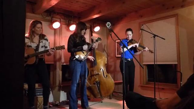 Celia Woodsmith and Friends "Ride Away" Billsville 2019-02-02 смотреть онлайн