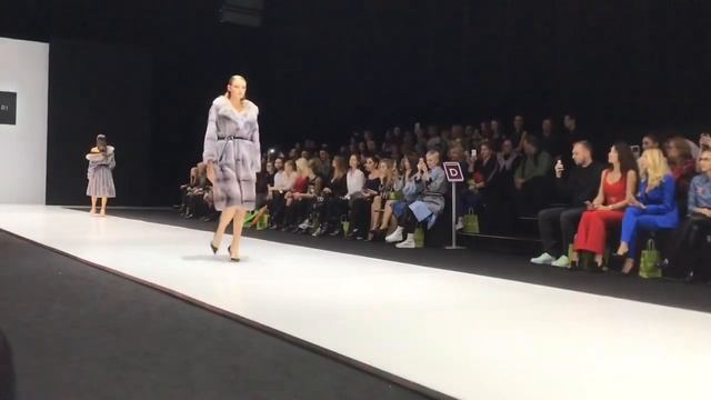 Манзари, неделя моды в Москве 2018 смотреть онлайн