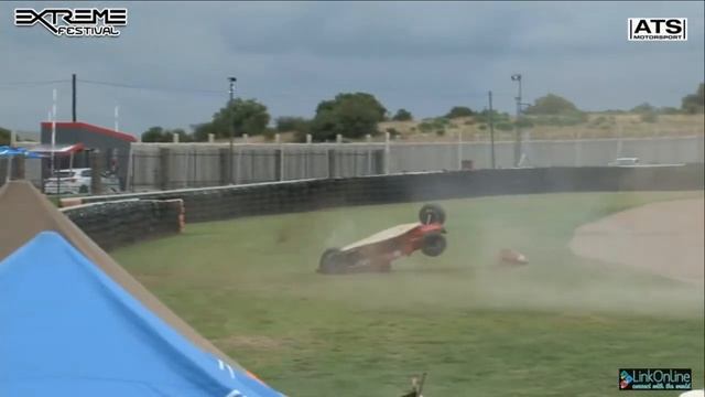 Formula Vee South Africa 2023. Race 1 Zwartkops Raceway. Big Crash Flips смотреть онлайн