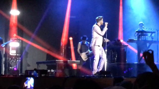 ADAM LAMBERT AT UNIVERSAL ORLANDO - ANOTHER LONELY NIGHT - 14/03/16 смотреть онлайн