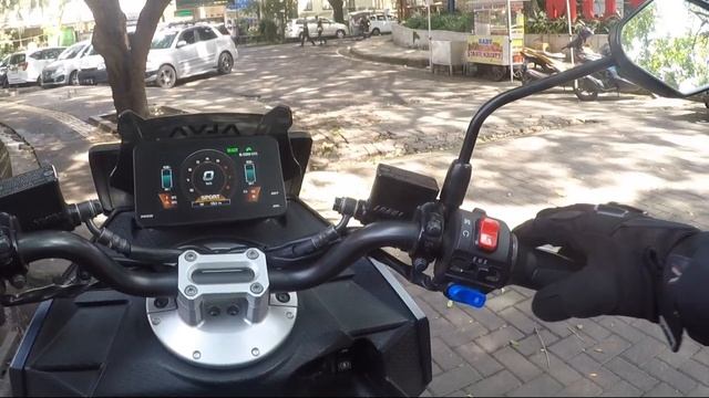 Sensasi Test Ride Alva Cervo, Motor Listrik Sporty Jarak Tempuh 125 Km! смотреть онлайн