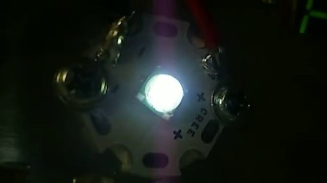Test (1) Led CREE XM-L T6 смотреть онлайн