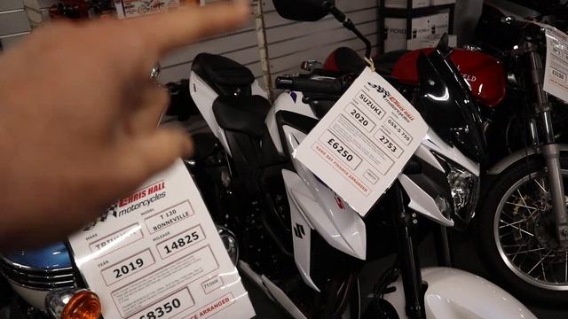 28/04/2023 Part 1 walk round @chrishallmotorcycles #motorcycles смотреть онлайн
