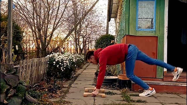 Как Научиться стоять на руках