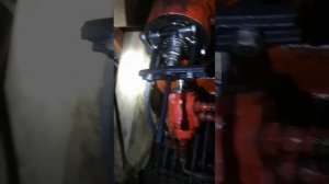 Канглим редуктор поворота колонны переполняет маслом.устронение проблемы.