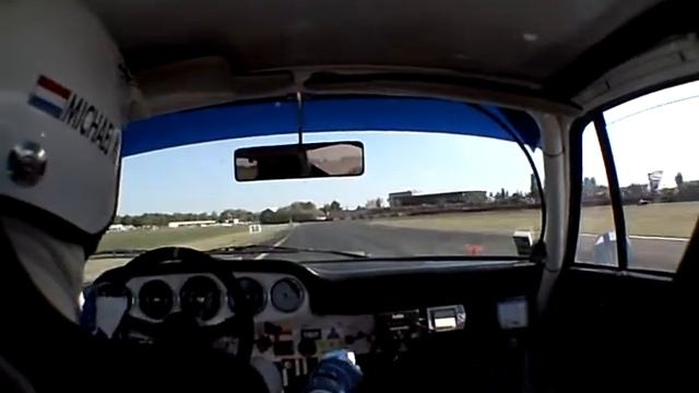 Michael Koel 1 lap at Nogaro with a Porsche 911 2.0L 1965. смотреть онлайн