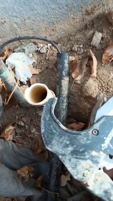 THIS will save you TEARS AND ANGER! 😰🤬 EXPERT PVC tip! #shorts #diy #water #sprinkler #shortsvideo смотреть онлайн