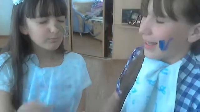 Svetlana and Anastasia лицо ужас смотреть онлайн
