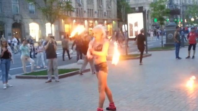 Чуть не попала в 🔥🔥🔥 #киев #киевкрещатик #київ #хрещатик #київсьогодні смотреть онлайн