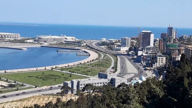 Вид на Баку с Нагорного парка. смотреть онлайн