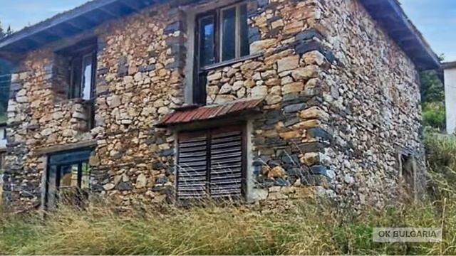 € 31,900 124 sq.m Stone house, 1 km from new ski lift for Pamporovo, Rhodopengebirge, Bulgarien смотреть онлайн
