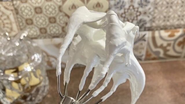 Шоколадови целувки и как приготвям швейцарска белтъчна смес. смотреть онлайн