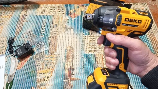 Бесщеточный аккумуляторный гайковерт DEKO DKIS20,1x3.0А*ч