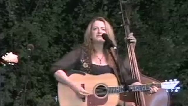 Claire Lynch "Leavin' On That Evenin' Train" PIP 2009 смотреть онлайн