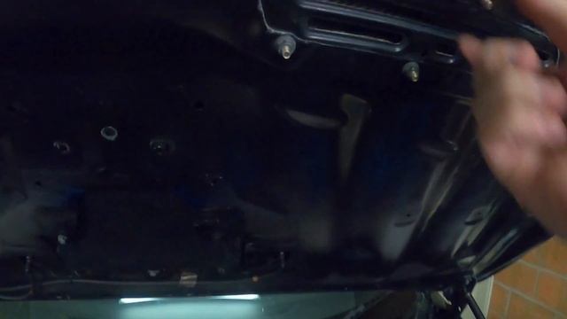 Evo X Carbon Fibre Hood Vents Install смотреть онлайн