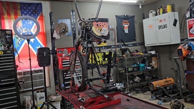 How To Hardtail A Big Twin Evo Using @KrispyCo Hardtail Kit.