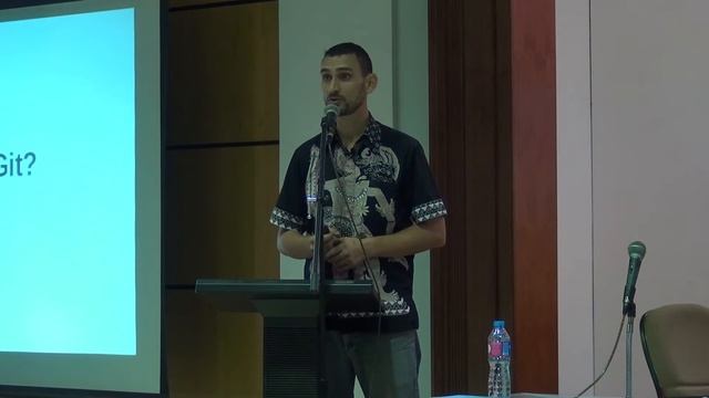 Seminar Besut Kode Universitas oleh John Vandenberg смотреть онлайн