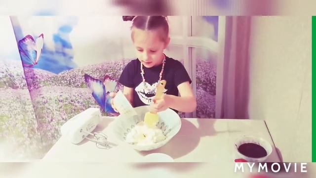 Сонёнок готовит десерт "Павлова". смотреть онлайн