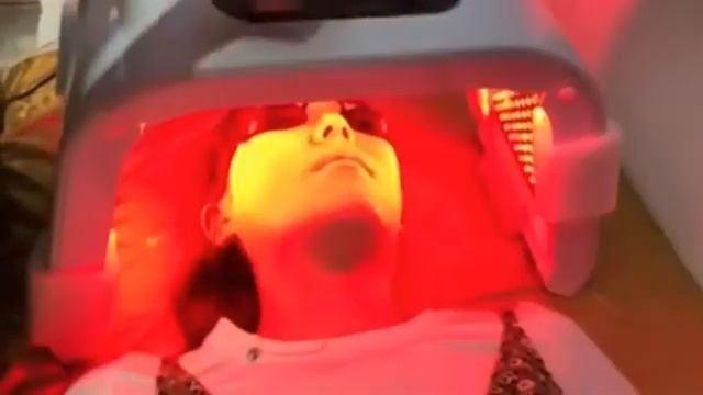 Low LED laser light THERAPY demonstration смотреть онлайн