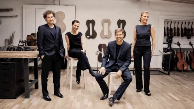 Ravel: String Quartet in F major 4. Vif et agitè (Signum Quartet) смотреть онлайн