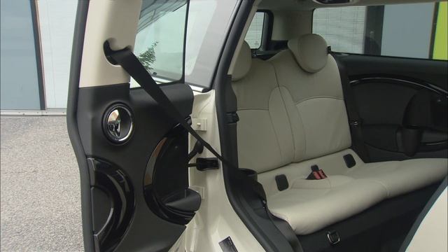 Mini R55 Cooper S Clubman | Design Interior. Engine смотреть онлайн