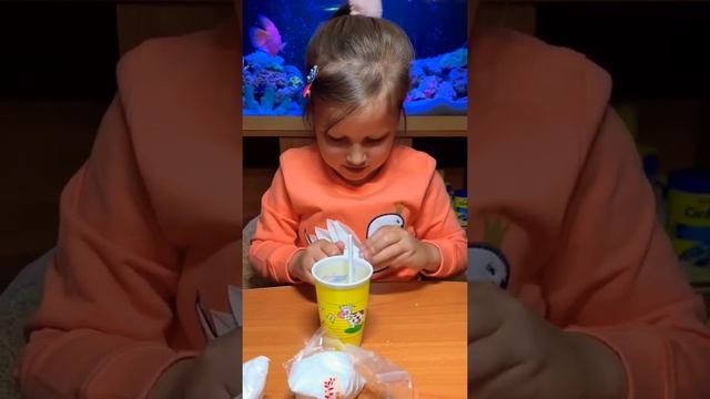 ДЕЛАЕМ ЭКСПЕРИМЕНТЫ. КАКОЙ ВЫБЕРЕТ ТАЯ⁉️🙀😜 смотреть онлайн